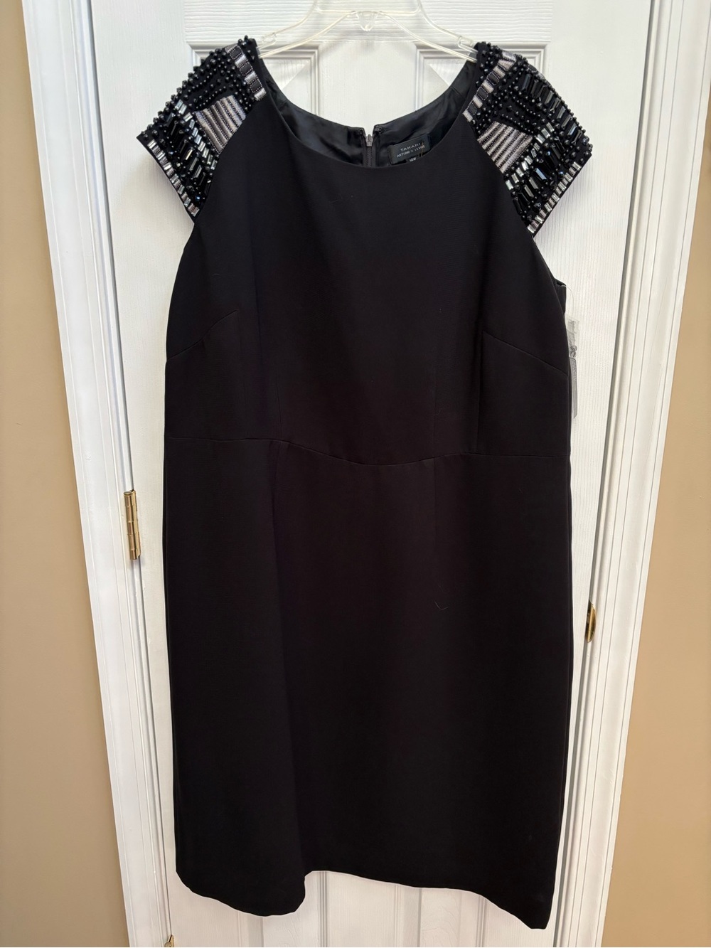 Tahari Arthur S. Levine Black Cap Sleeve Ornament Dress, Size 14w, NWT
